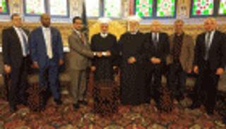 مؤسسة خليفة تسلم بطاقات التأمين الصحي للعاملين بالأوقاف اللبنانية