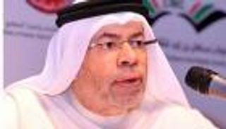 الشاعر حبيب الصايغ مكرمًا من