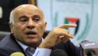 تصريحات "الرجوب" تجدد الحرب الكلامية بين فتح وحماس