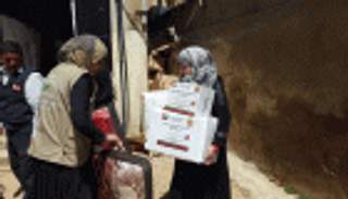 مؤسسة خليفة الإنسانية تقدم مساعدات لـ750 أسرة سورية نازحة في عرسال