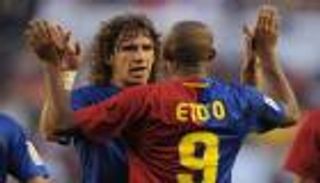 الاضطرابات السياسية تحاصر نجوم برشلونة في تركيا