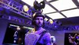 صور.. بدلة تنقلك من سن الشباب إلى الشيخوخة بضغطة زر