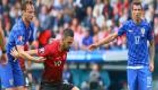 راكيتيتش يتفوق على توران في فوز كرواتيا على تركيا