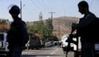 مقتل فلسطيني وإصابة آخر دهساً بسيارة مستوطن في الضفة