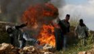 شهيد وطفلان معتقلان و35 مصابا فى الجمعة الـ 25 للانتفاضة