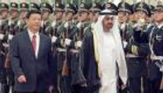 الرئيس الصيني يستقبل محمد بن زايد لدى وصوله بكين