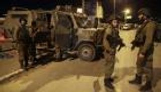 الاحتلال يعتقل 8 فلسطينيين ويهدم منازل في الضفة