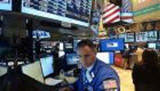 الأسهم الأمريكية تتراجع وسط تداولات منخفضة