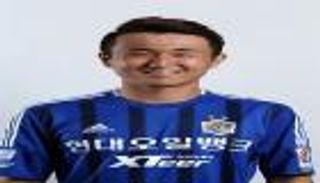 الوحدة الإماراتي يضم المدافع الكوري ريم تشانغ