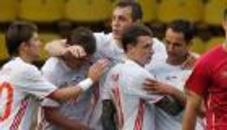 روسيا تتعادل مع صربيا وتفقد جهود دينيسوف