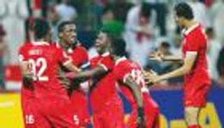 الأهلي يقسو على الجزيرة برباعية ويواصل مطاردته للعين