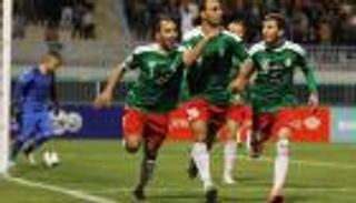 الوحدات يتمسك بصدارة الدوري الأردني