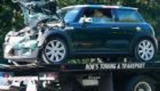 بالصور.. ليوناردو دي كابريو بعد نجاته من حادث سيارة مروع