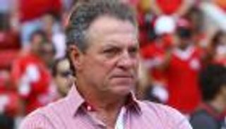 الجزيرة الإماراتي يقيل مدربه براغا