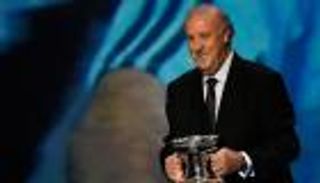 ديل بوسكي: هدفنا اللقب الثالث على التوالي رغم صعوبة المجموعة