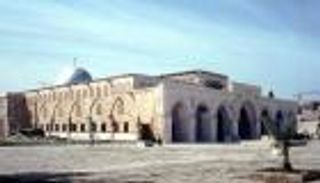  من أجل "الحانوكاه".. اقتحام الأقصى لليوم الخامس وطولكرم تحت الحصار