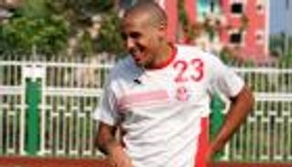 جماهير تونس تتهم نجمها بادعاء الإصابة