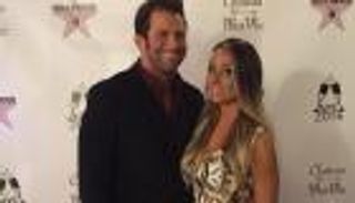 المصارعان رايدر وإيما يعلنان ارتباطهما رسميًّا 