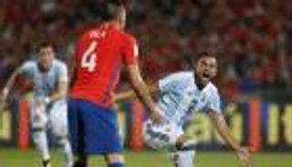 الأرجنتين تهزم تشيلي بملعبها في تصفيات المونديال