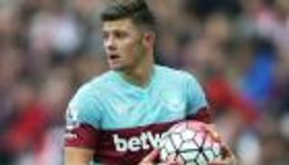 مدافع وست هام يغيب عن الملاعب 4 أشهر وإصابة لانزيني