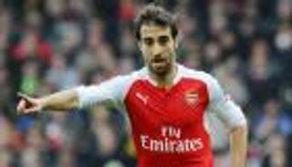 جمهور أرسنال يطالب فلاميني بشراء النادي وشراء ميسي