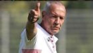 الزمالك يحرر محضرًا في الشرطة ضد مدربه الهارب