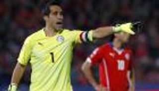 برافو أفضل لاعب في تشيلي لعام 2015