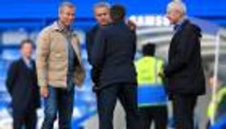 إبراموفيتش .. سفاح المدربين الذي لا يهتم سوى بألقاب "البلوز"