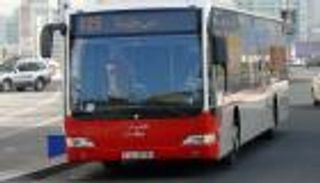 دبي تدشن التشغيل التجريبي لحافلة تعمل بالغاز الطبيعي المضغوط