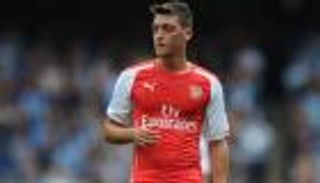 ريال مدريد يسعى لإصلاح خطأه باستعادة الجوهرة أوزيل