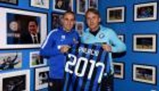 بالاسيو يمدد عقده مع الإنتر