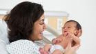 تأخير سن الإنجاب يحافظ على صحة الأمهات