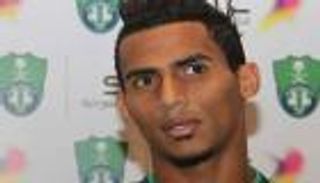 الأهلي السعودي يحسم ملف تجديد تعاقد هوساوي وباخشوين