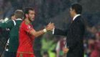 مدرب ويلز يحذر لاعبيه من الشعور بالرضا عن انفسهم