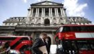 بنوك بريطانيا تحجم عن التعامل مع إيران خشية العقوبات 