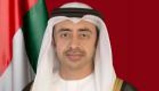 عبدالله بن زايد يلتقي وزير الدفاع المجري