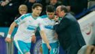 لاعبو نيوكاسل لم يصدقوا تعيين بينيتيز مدربًا