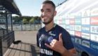 بن طالب يهرب من مقاعد بدلاء توتنهام إلى شالكه