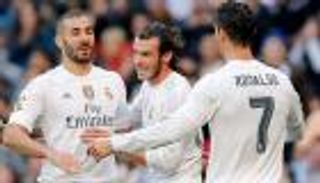 موقعة "كامب نو" فرصة بنزيمة الحقيقية للحاق باليورو