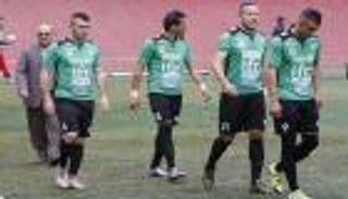 لاعبو بجاية الجزائري يقررون السفر لتنزانيا استجابة للجماهير