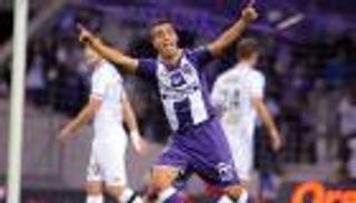 إشبيلية يضم وسام بن يدر بديلا لجاميرو