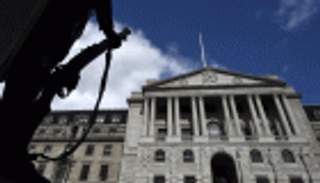 بنك إنجلترا يختار رسامًا للظهور على ورقة بنكنوت.. من هو؟