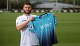 سوانزي يجهز صفقته الأغلى لمواجهة تشيلسي