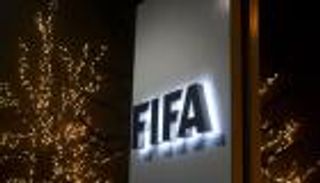 إيقاف مسؤولين بارزين في الفيفا 90 يومًا