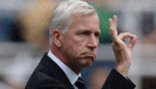 مدرب كريستال بالاس يحث لاعبيه على دخول التاريخ بكأس إنجلترا