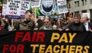 مدرسو بريطانيا يخططون للاحتجاج على إجراءات تقشفية