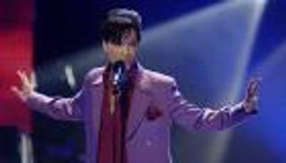 الكشف رسميًا عن سبب وفاة المطرب الأمريكي "برنس"