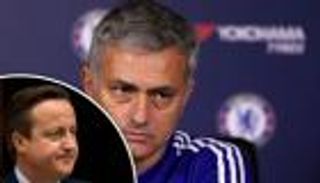 رئيس وزراء بريطانيا يعلق على إقالة مورينيو