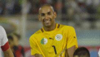 شبيبة القبائل الجزائري يفتح ملف التجديد لحارسه دوخة