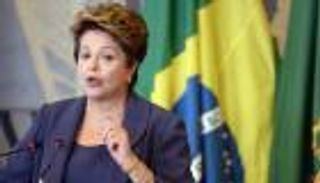 روسيف تتوعد البرازيل بـ"عزلة اقتصادية" حال "الانقلاب" عليها